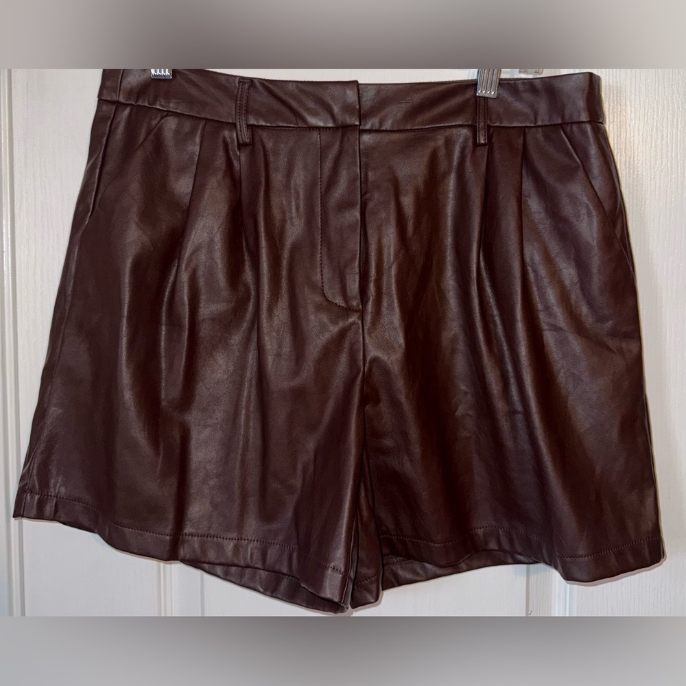 White Room + Cactus Chocolate Brown Faux Leather High Waisted Shorts Size XL